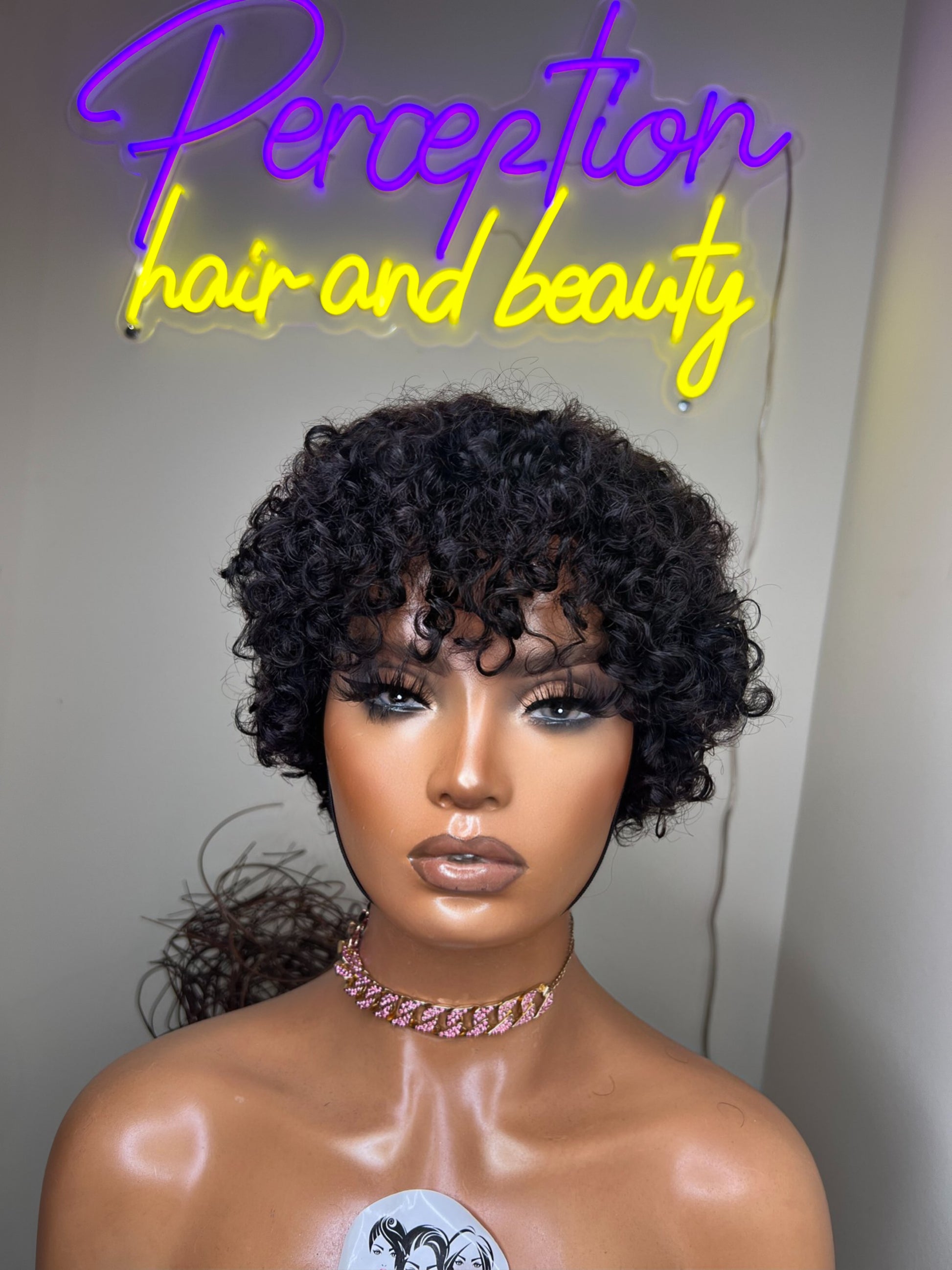 short curly wig, glueless wig, affordable wig, work wig, london wig, beginnerfriendly wig, wig shop near me, wigs for women, everyday wig, easy to wear wig,natural looking wig