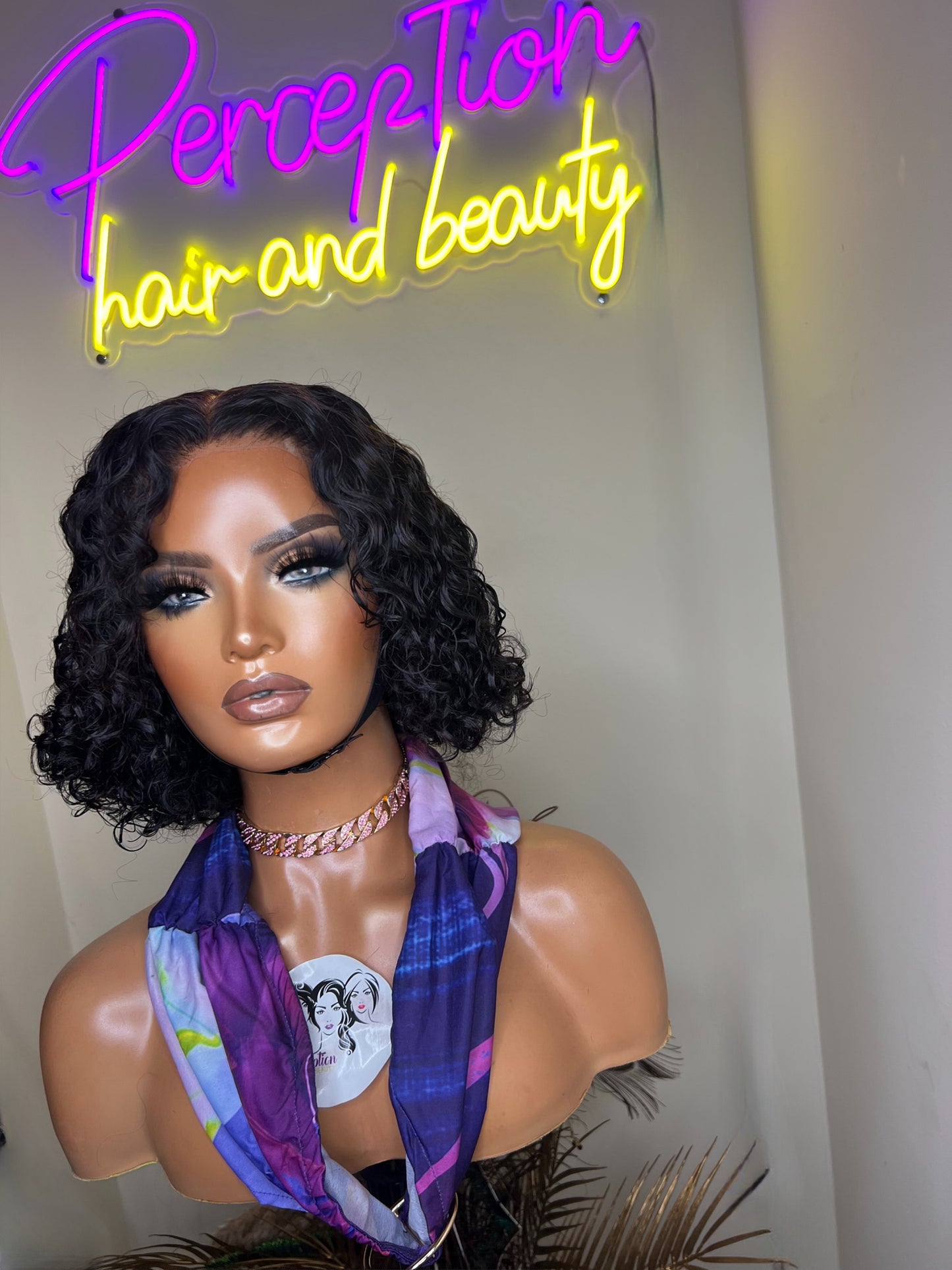 curly bob wig, hd closure wig, affordable wig, work wig, london wig, beginnerfriendly wig, wig shop near me