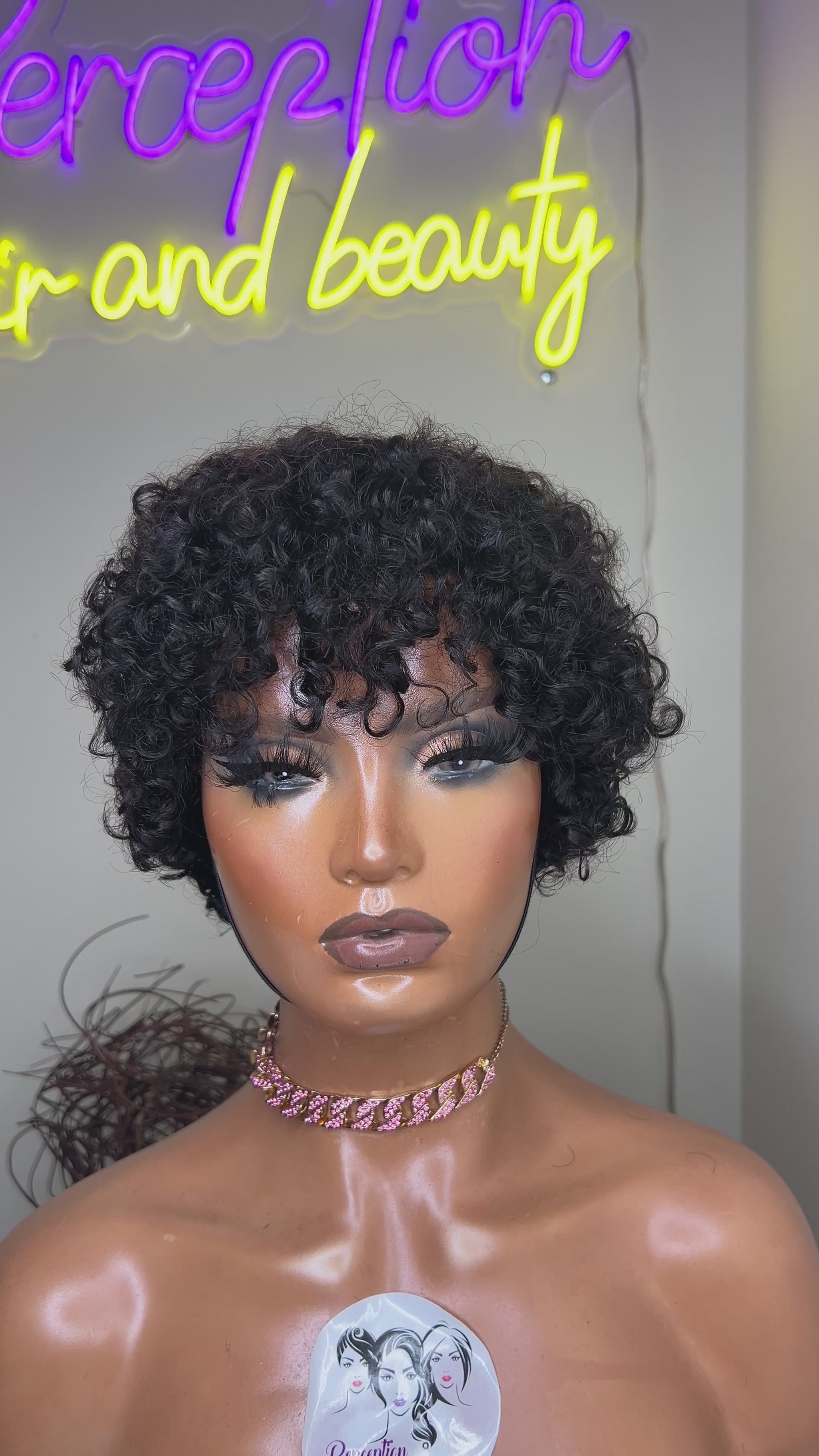 short curly wig, glueless wig, affordable wig, work wig, london wig, beginnerfriendly wig, wig shop near me, wigs for women, everyday wig, easy to wear wig,natural looking wig